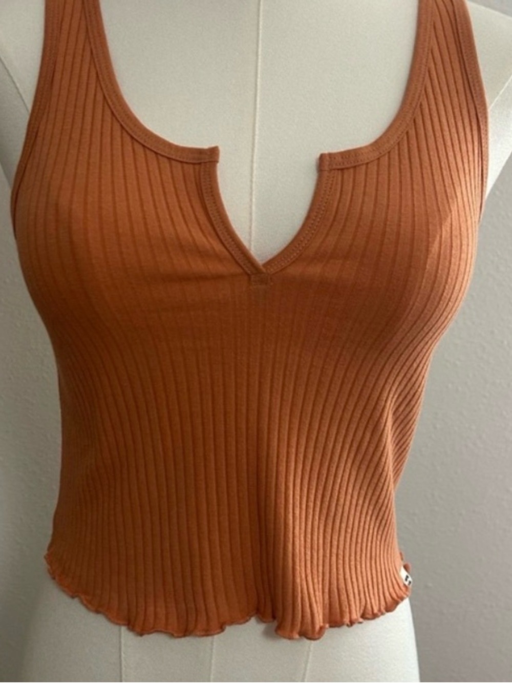 NWOT Billabong Tank S CropTank - Picture 3 of 5